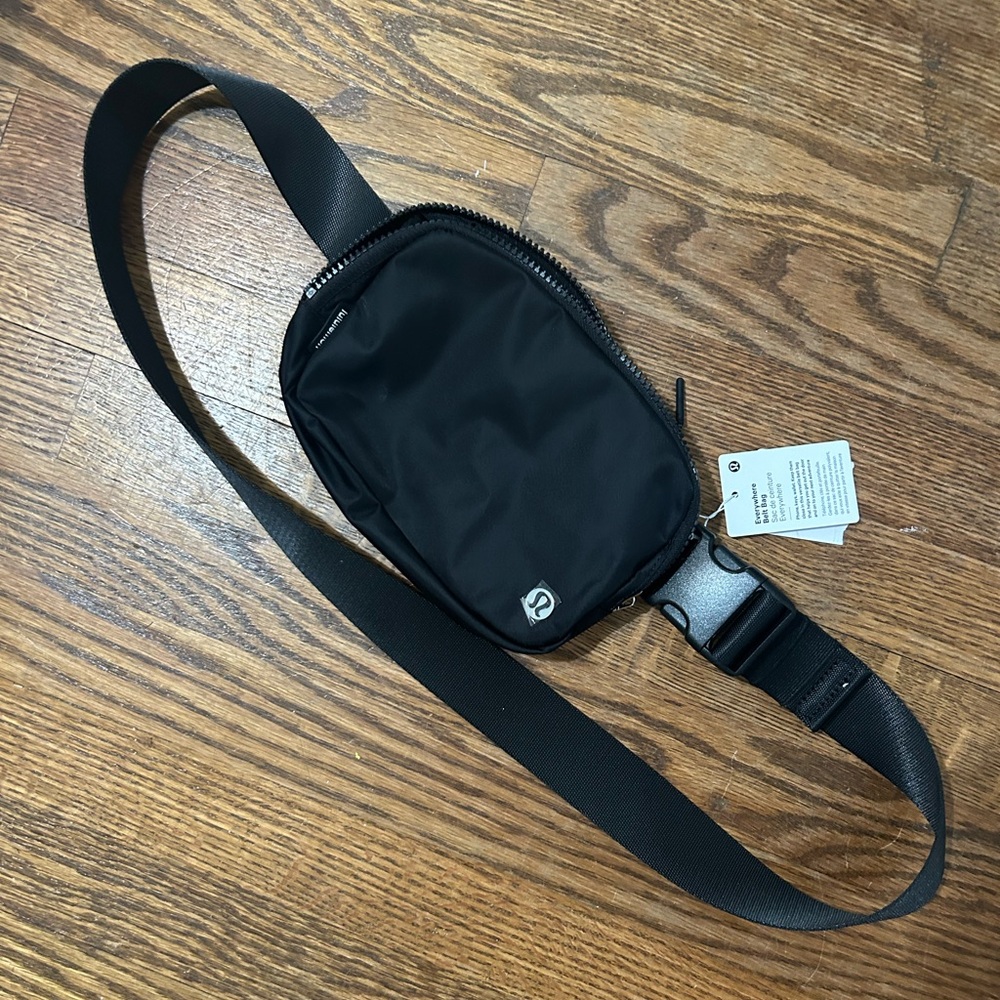 LULU Lemon Everywhere Belt Bag